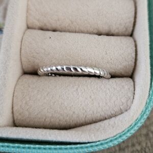 Caitlyn Minimalist Sterling Silver Twisted Ring Size 6